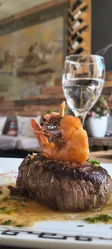 Filete con camarón